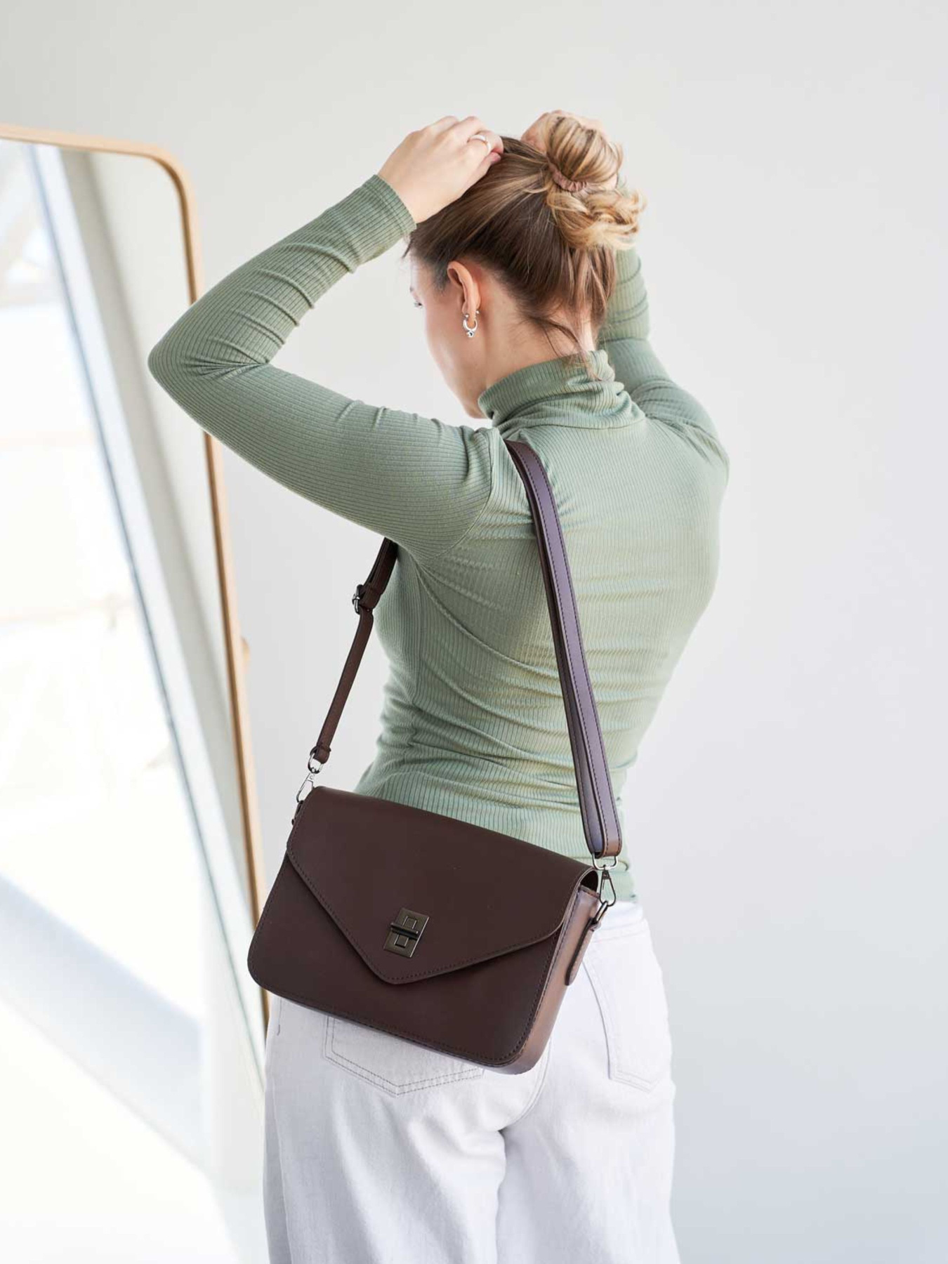 Сумка WeLassie модель stilxna-zhnocha-sumochka-regna-korichnevij Фото