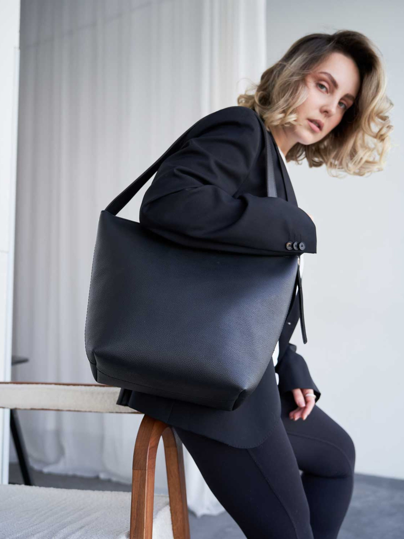 Сумка WeLassie модель zhnocha-sumka-den-chornij Фото