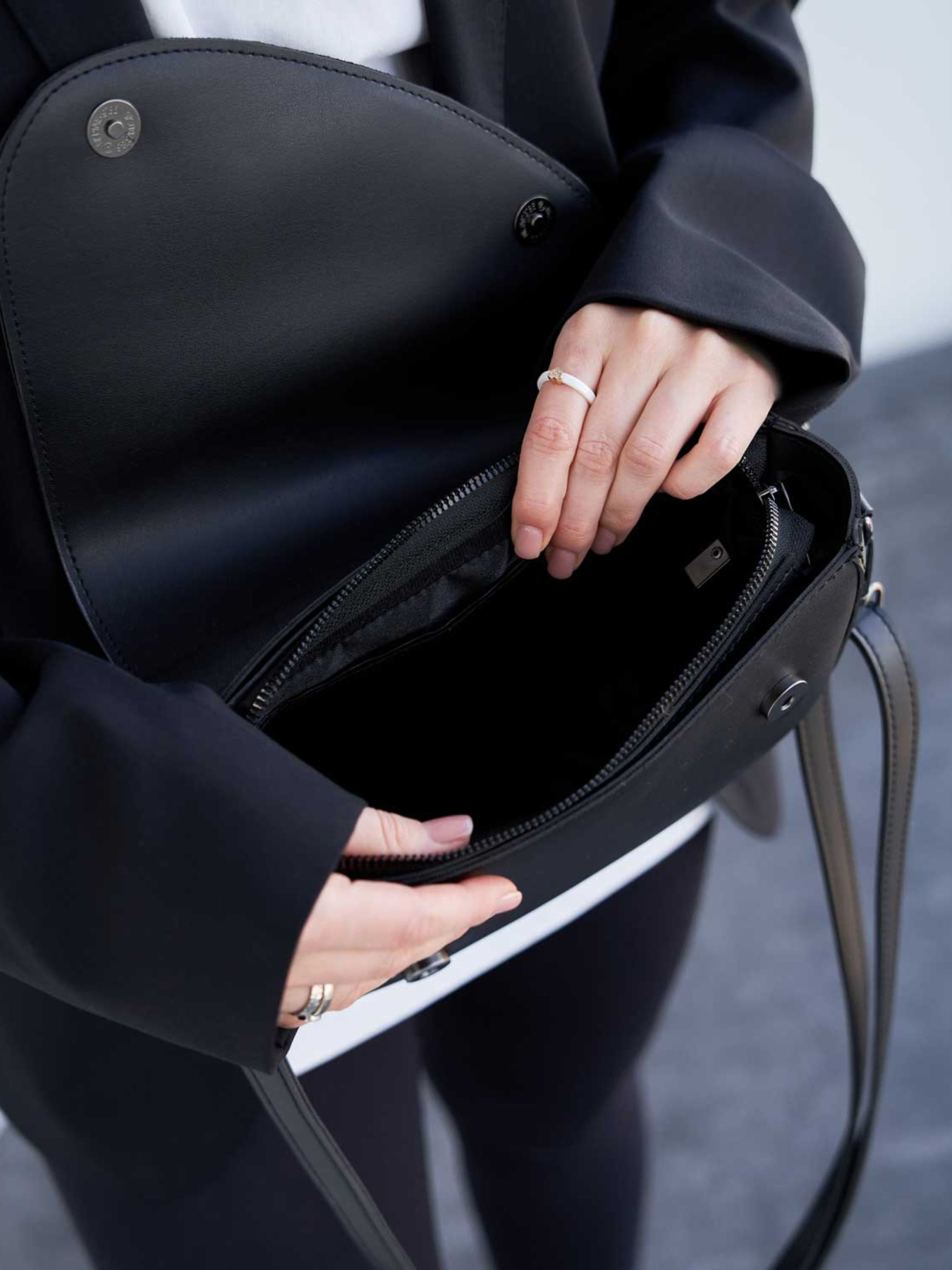 Сумка WeLassie модель stilxna-zhnocha-sumochka-lyus-chornij Фото