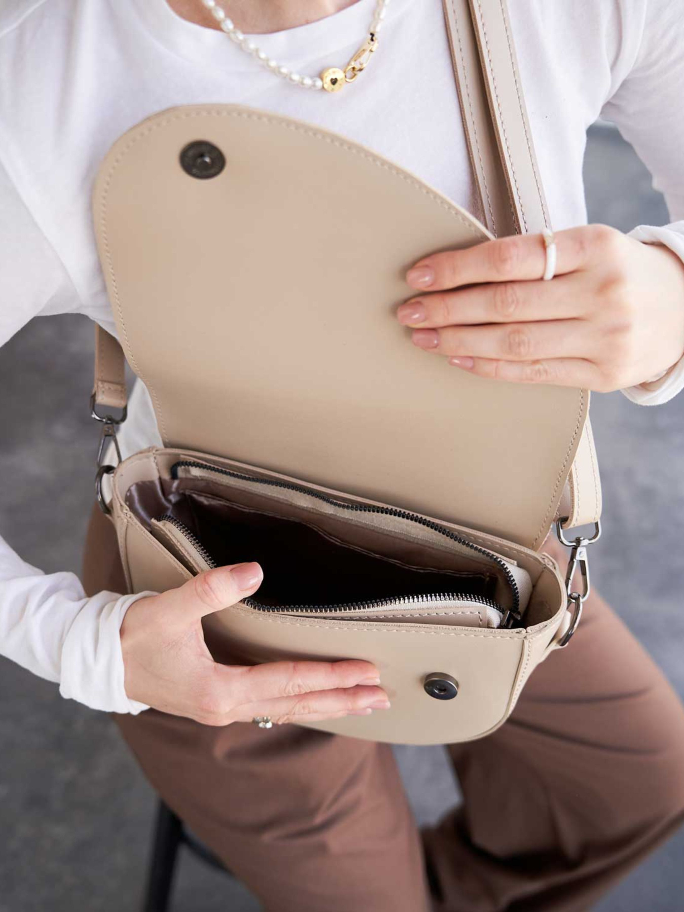 Сумка WeLassie модель stilxna-zhnocha-sumochka-lyus-bezhevij Фото