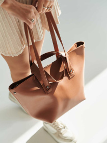 Сумка WeLassie модель zhnocha-sumka-transformer-lnda-karamelnaya-gladkaya Фото