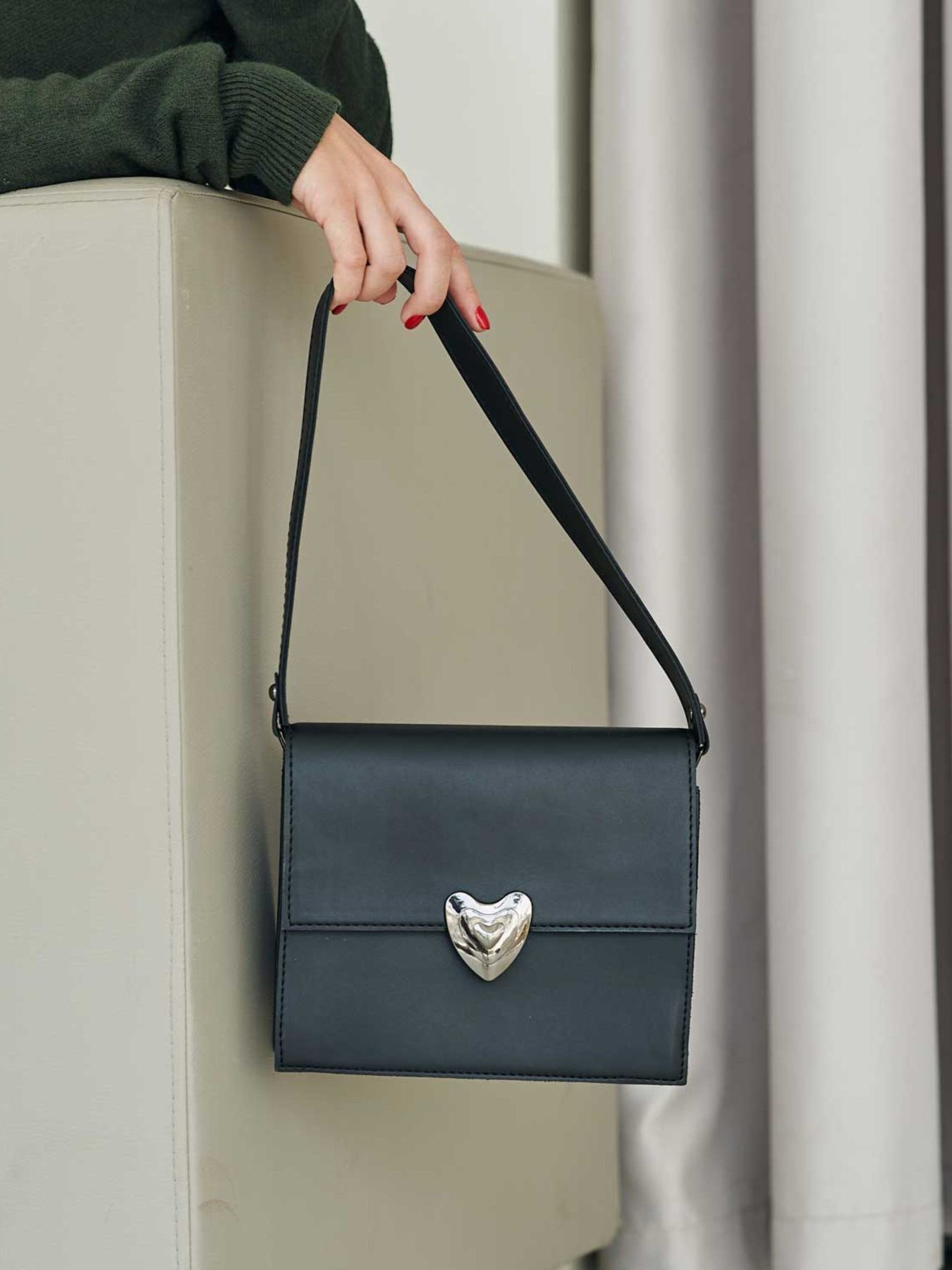 Сумка WeLassie модель zhnocha-sumka-morgan-chornij Фото