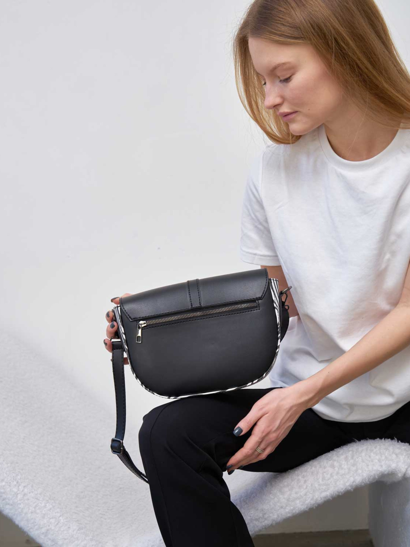 Сумка WeLassie модель zhnocha-sumka-dzhll-chornij-z-blim Фото