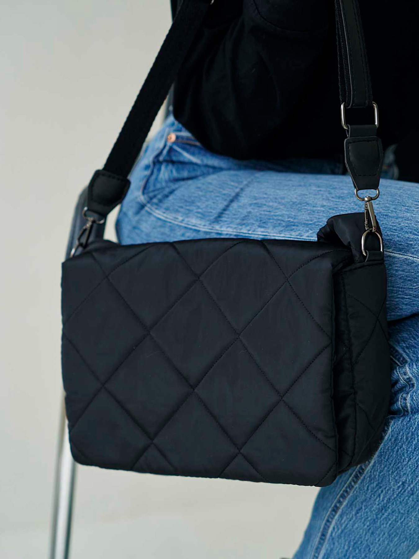 Сумка WeLassie модель sumka-zhnocha-nejlonova-lola-chornij Фото