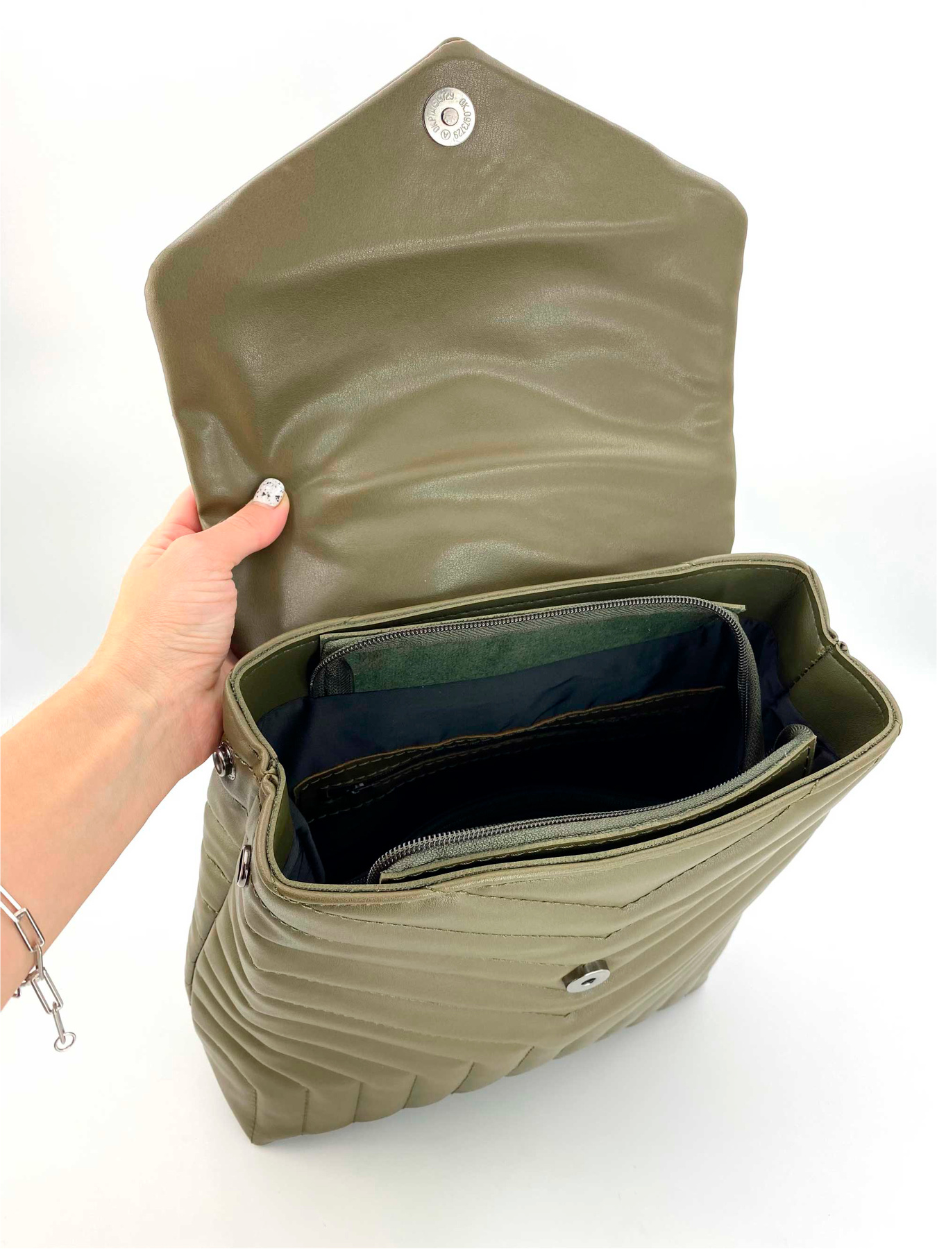 Рюкзак WeLassie модель sumka-ryukzak-luki-olivkovij Фото