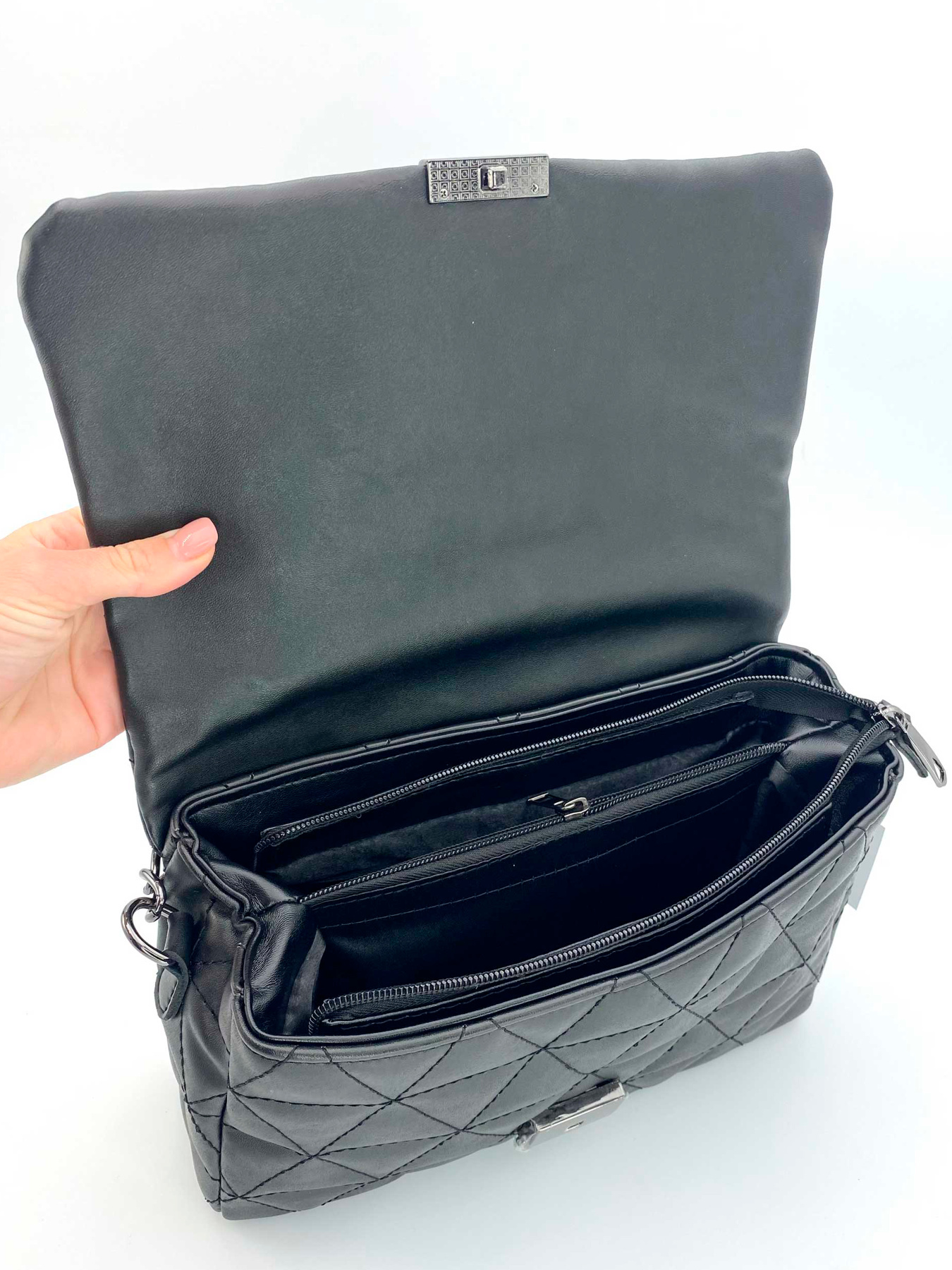 Сумка WeLassie модель sumochka-zhnocha-obr-chornij Фото