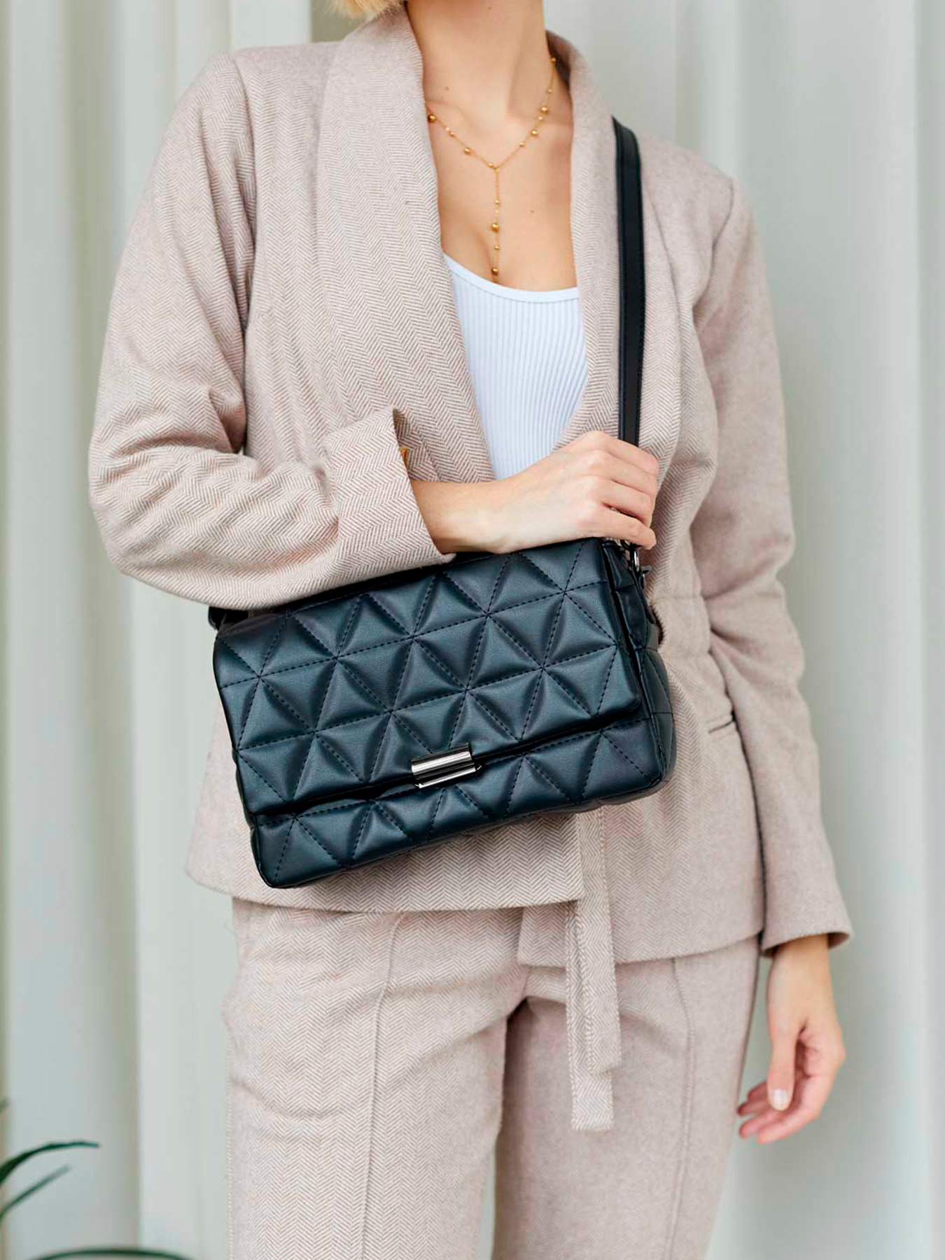 Сумка WeLassie модель sumochka-zhnocha-obr-chornij Фото