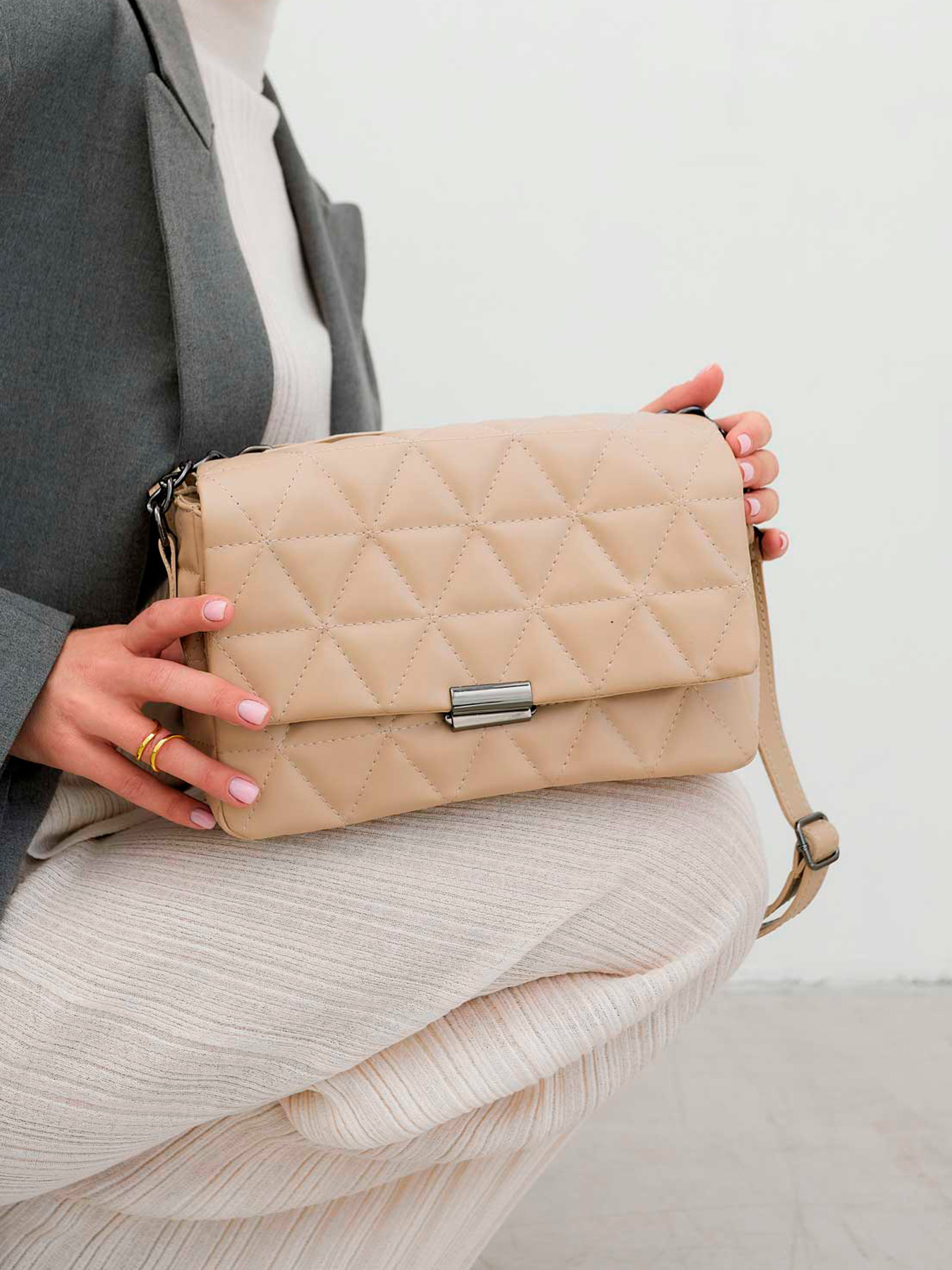 Сумка WeLassie модель sumochka-zhnocha-obr-bezhevij Фото