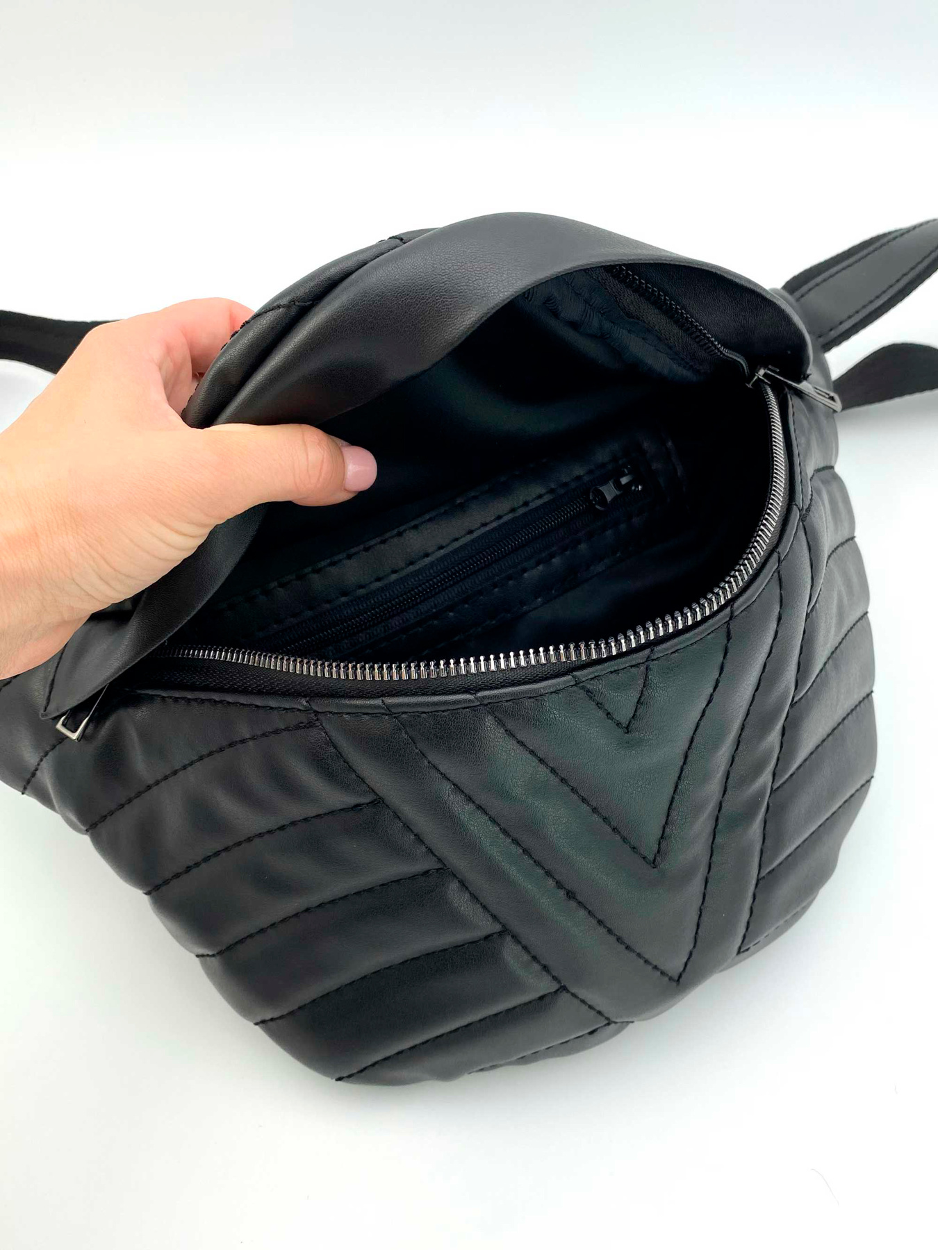 Сумка WeLassie модель zhnocha-sumka-bananka-dors-chornij Сумка WeLassie модель zhnocha-sumka-bananka-dors-chornij Фото