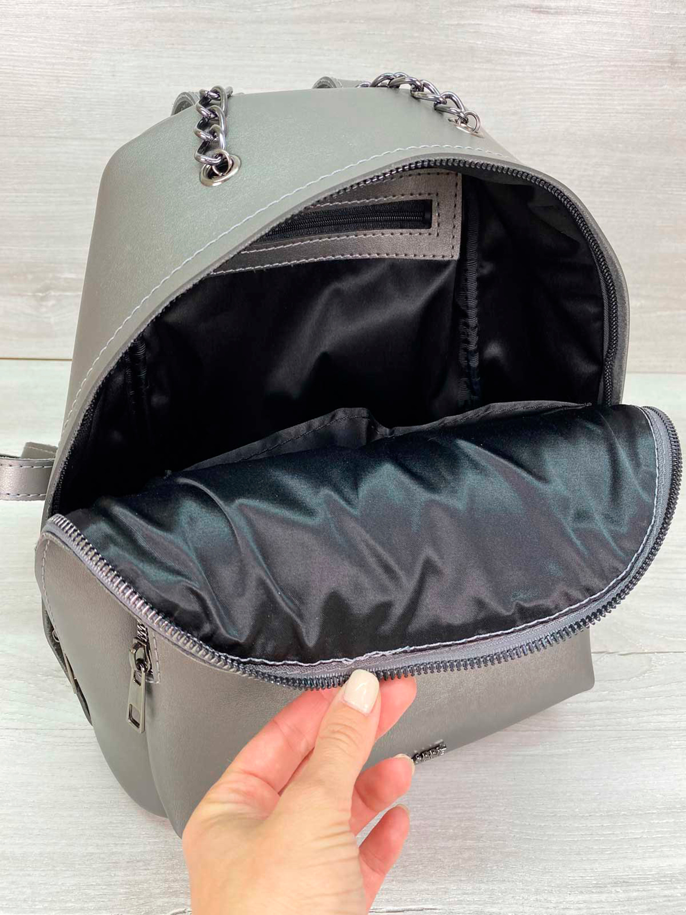 Рюкзак WeLassie модель zhnochij-modnij-ryukzak-andres-metalk Фото