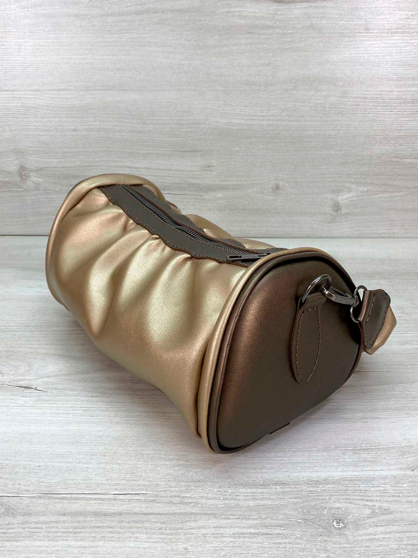 Сумка WeLassie модель zhnocha-sumka-lola-zolotij Фото