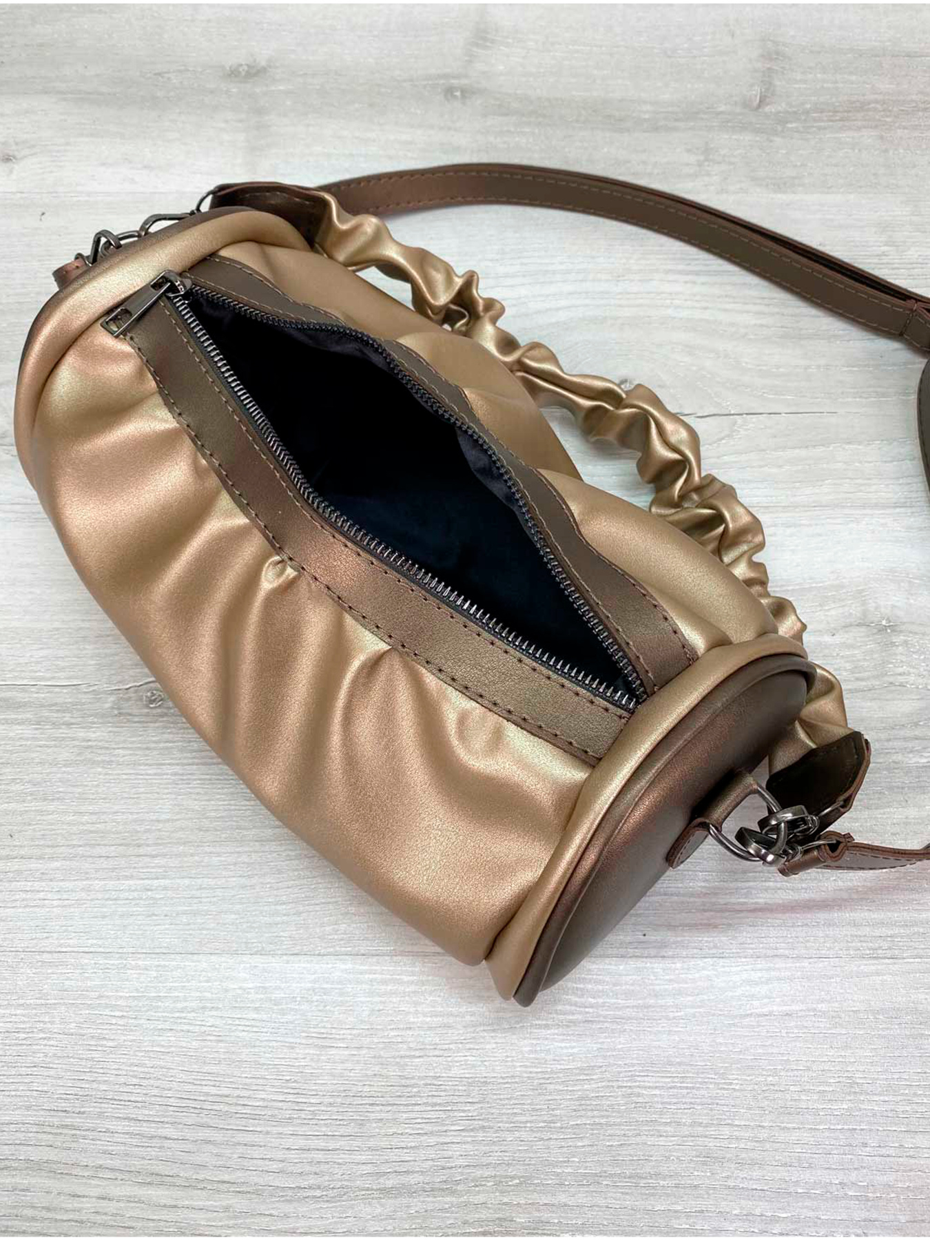 Сумка WeLassie модель zhnocha-sumka-lola-zolotij Фото