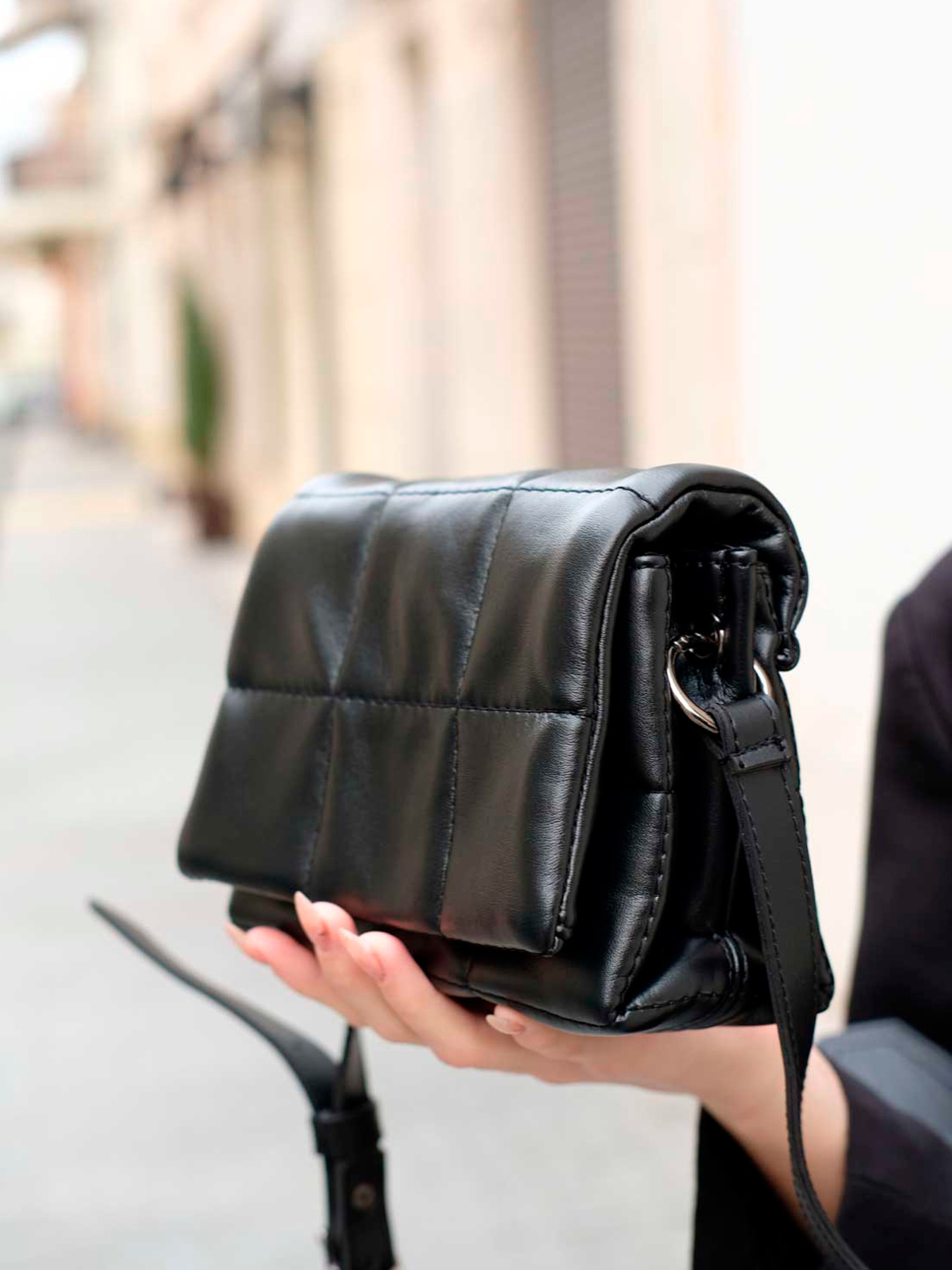 Сумка WeLassie модель sumka-zhnocha-dna-chornij Фото