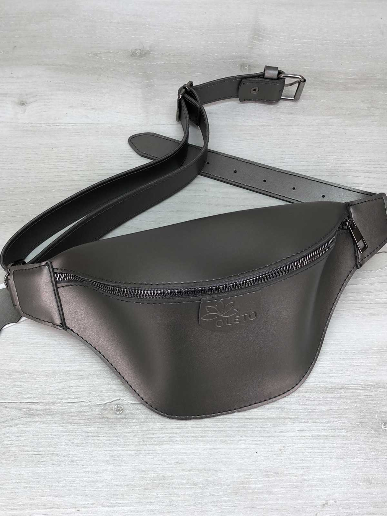 Поясная сумка WeLassie модель sumka-bananka-zhnocha-tery-srblo Фото