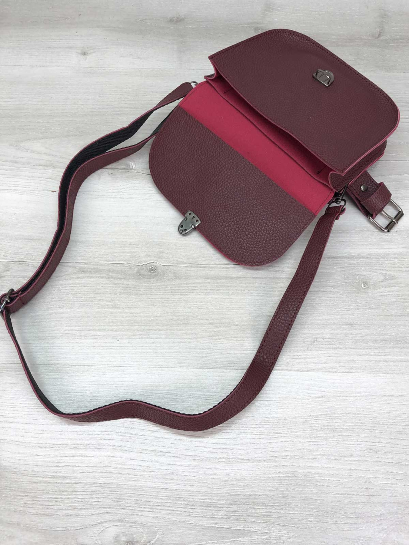 Клатч WeLassie модель sumka-zhnocha-stacy-bordovj Фото