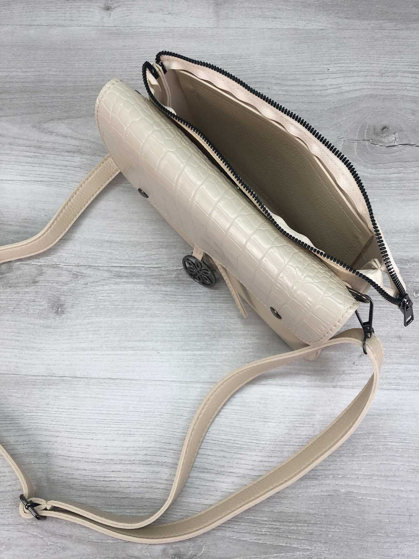 Клатч WeLassie модель klatch-etelx-bezhevij Фото