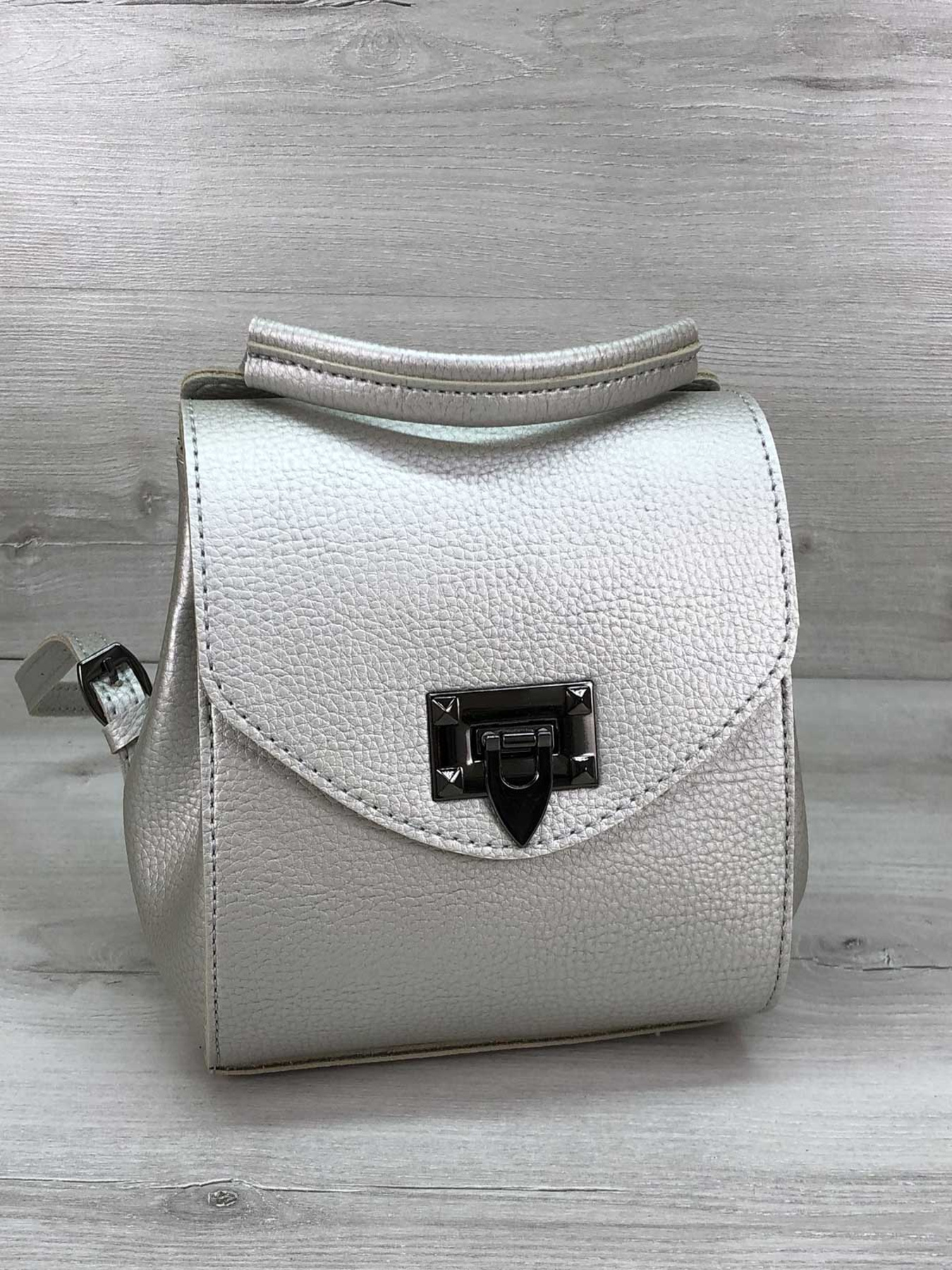 Повсякденний рюкзак WeLassie модель sumka-zhnochij-ryukzak-chris-srblo Фото