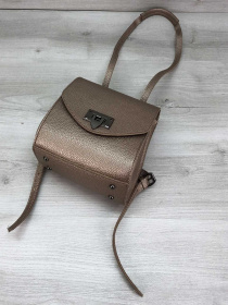 Повседневный рюкзак WeLassie модель sumka-zhnochij-ryukzak-chris-zoloto Фото