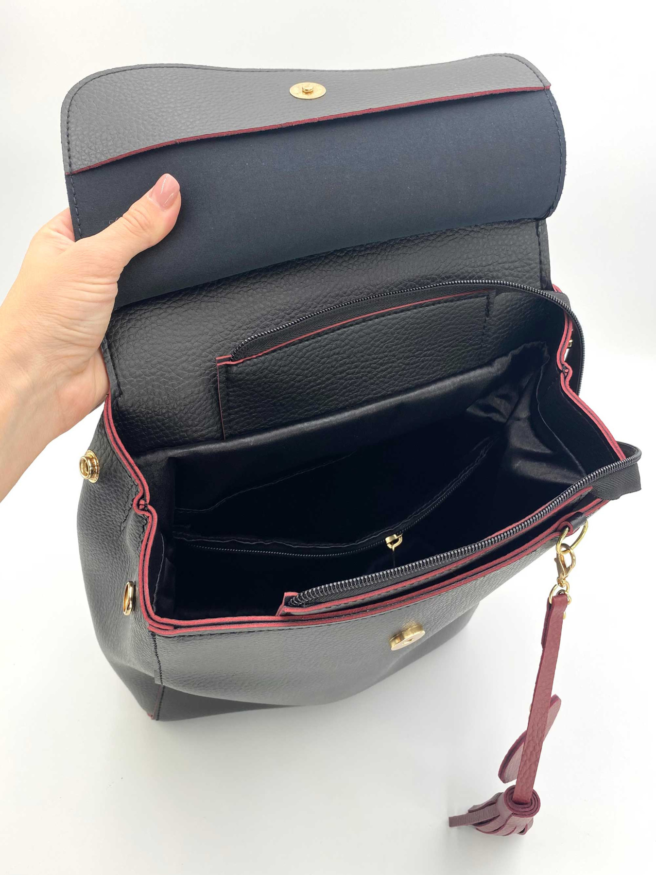 Рюкзак WeLassie модель ryukzak-sumka-serce-chornij-z-chervonim Фото