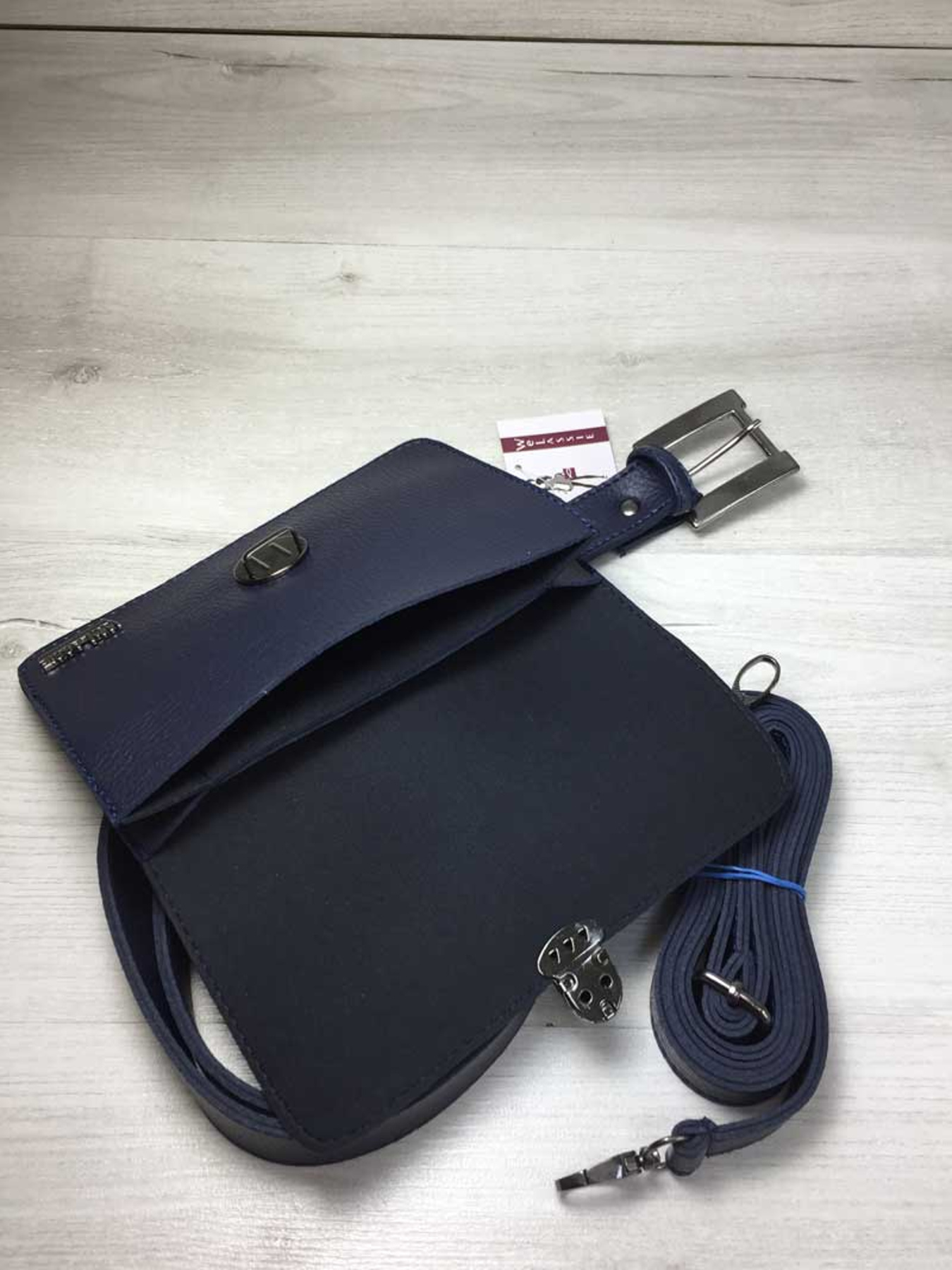 Клатч WeLassie модель sumka-klatch-na-poqs-arq-temno-sinj Фото