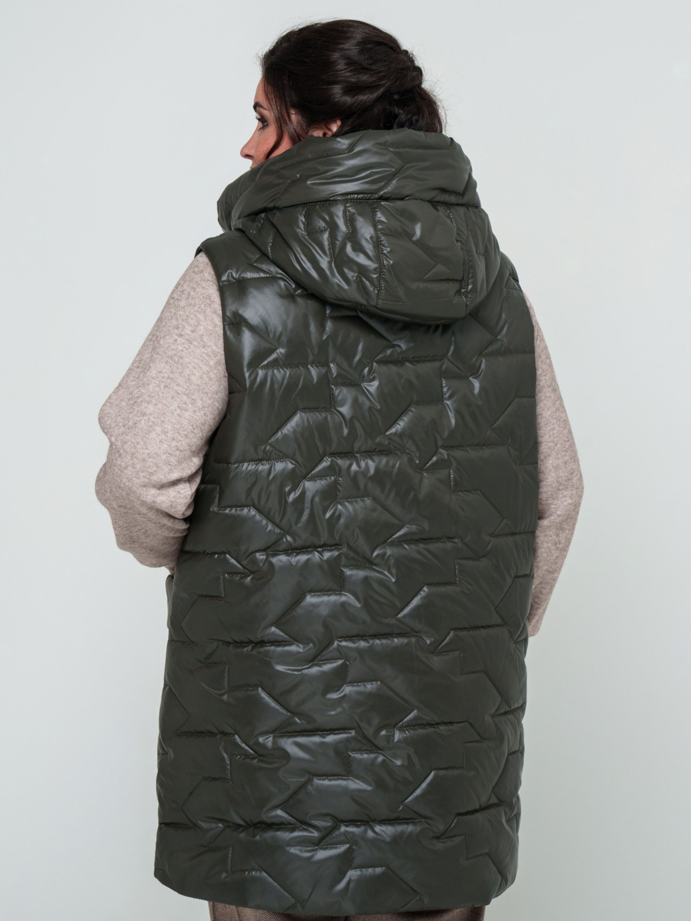 Жилет с утеплителем All Posa модель ap101604p-temno-zelenij-geometrq Фото