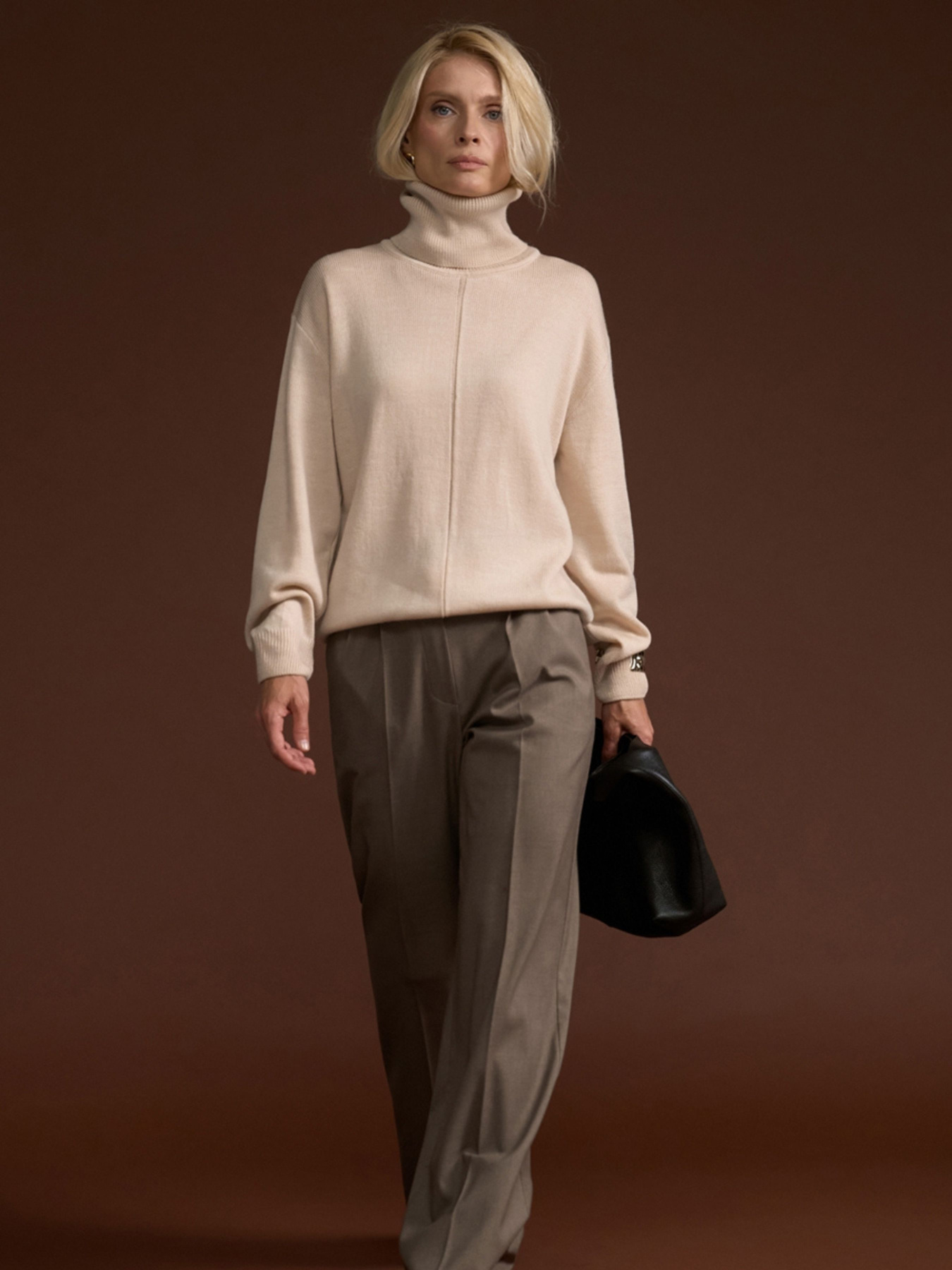 Свитер TrikoBakh модель 2874-perlina Свитер TrikoBakh модель 2874-perlina Фото