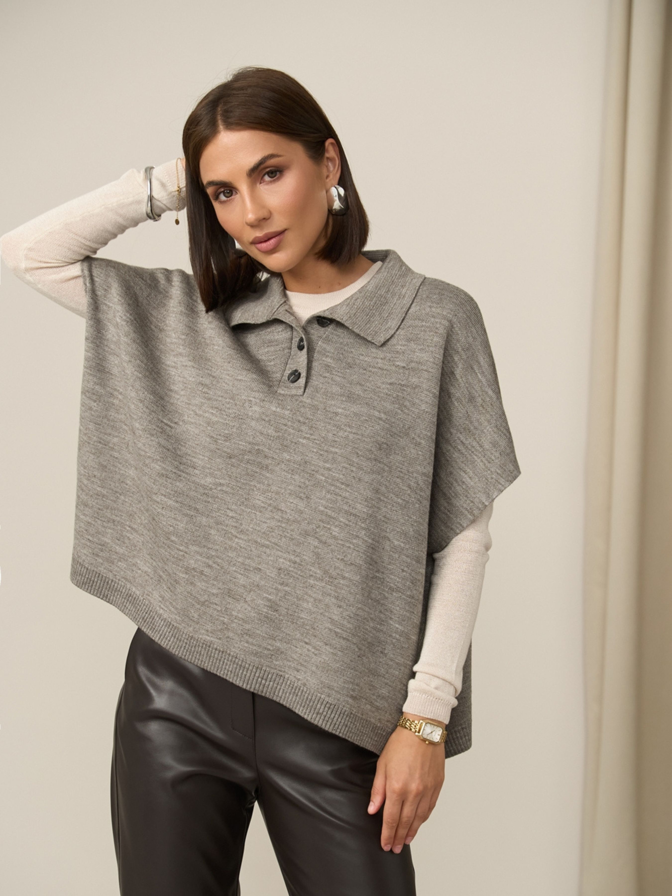 Жилет TrikoBakh модель 2885-sro-bezhevij Фото