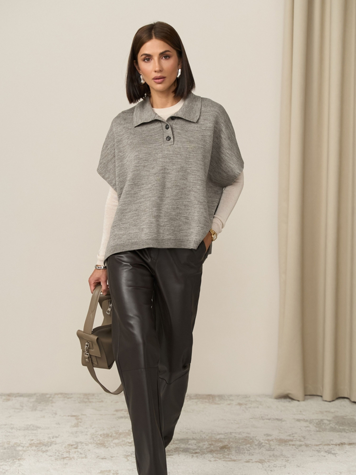 Жилет TrikoBakh модель 2885-sro-bezhevij Фото