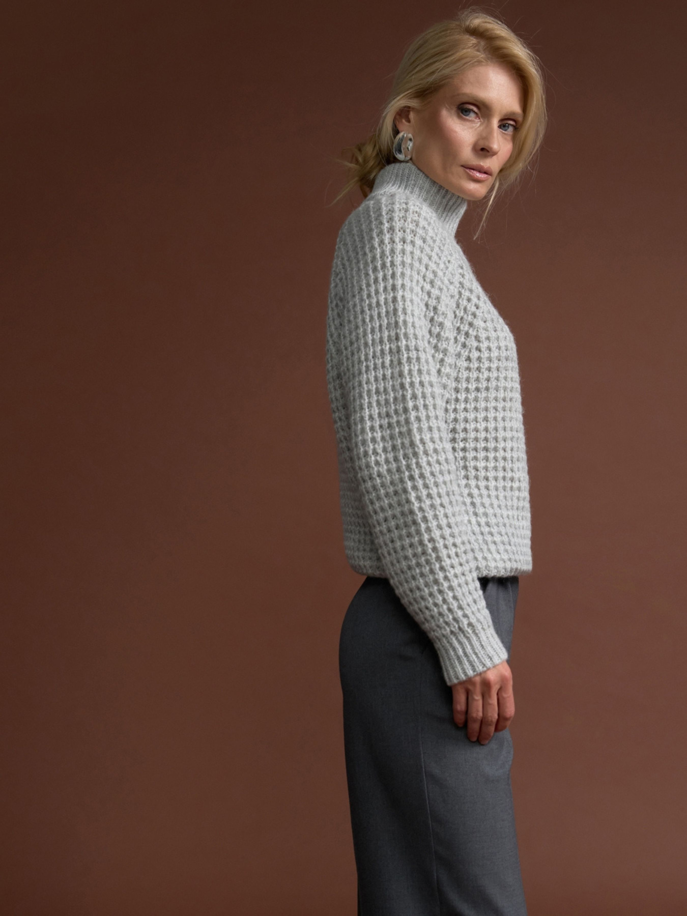 Свитер TrikoBakh модель 2878-svtlo-srij Фото