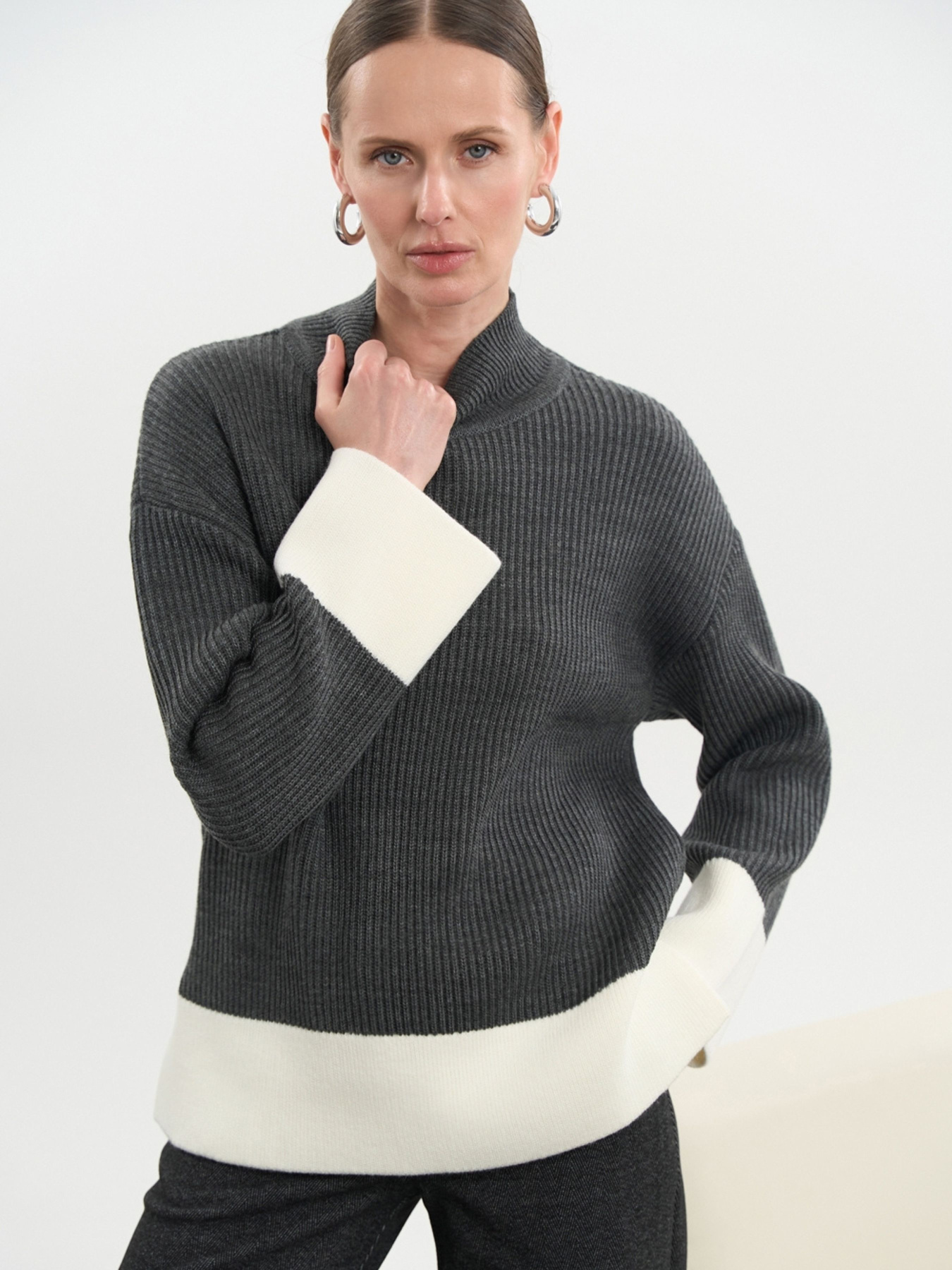 Свитер TrikoBakh модель 2823-temno-srij Фото