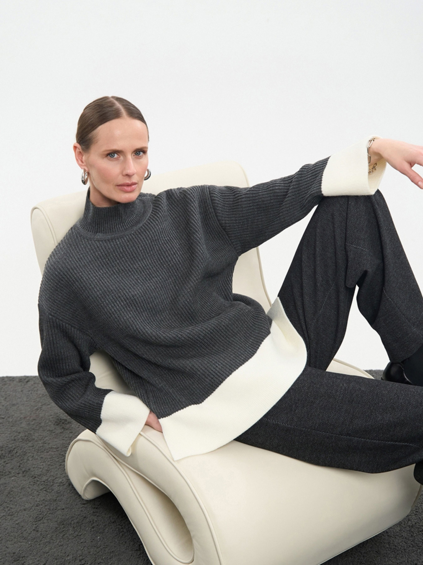 Свитер TrikoBakh модель 2823-temno-srij Фото