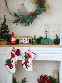 Сапожок для подарков новогодний "Гном с елкой" MBM HOME модель DH-NY-20 WHITE Фото