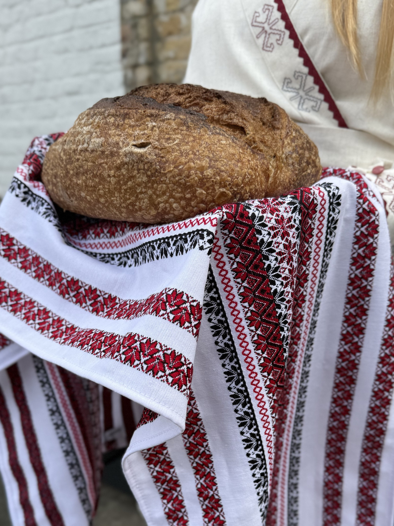 Ранер-полотенце вышитое Этно на стол в украинском стиле с вышивкой Ecotton модель 25324 Фото