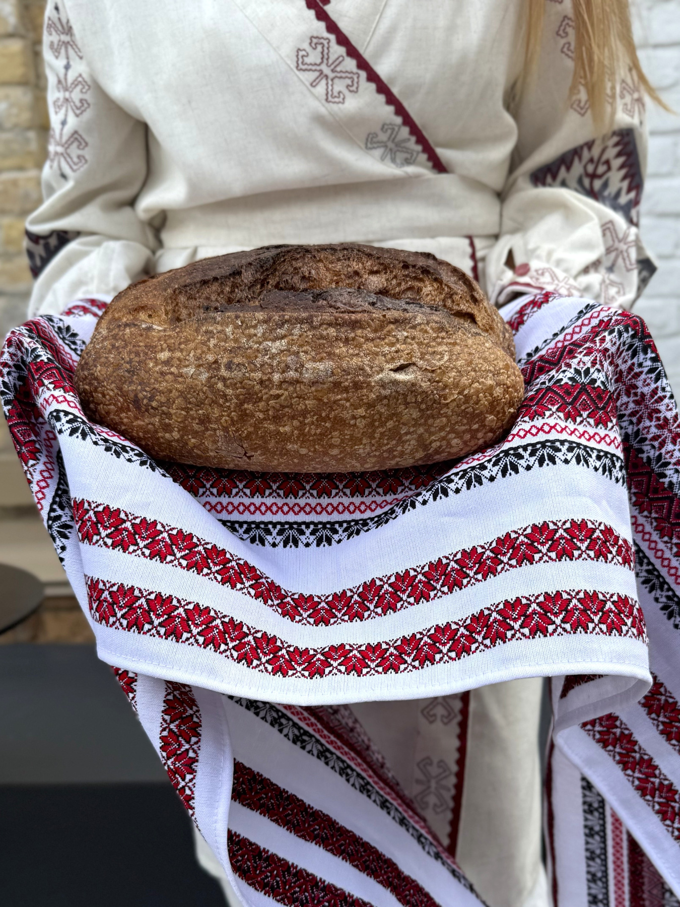 Ранер-полотенце вышитое Этно на стол в украинском стиле с вышивкой Ecotton модель 25324 Фото