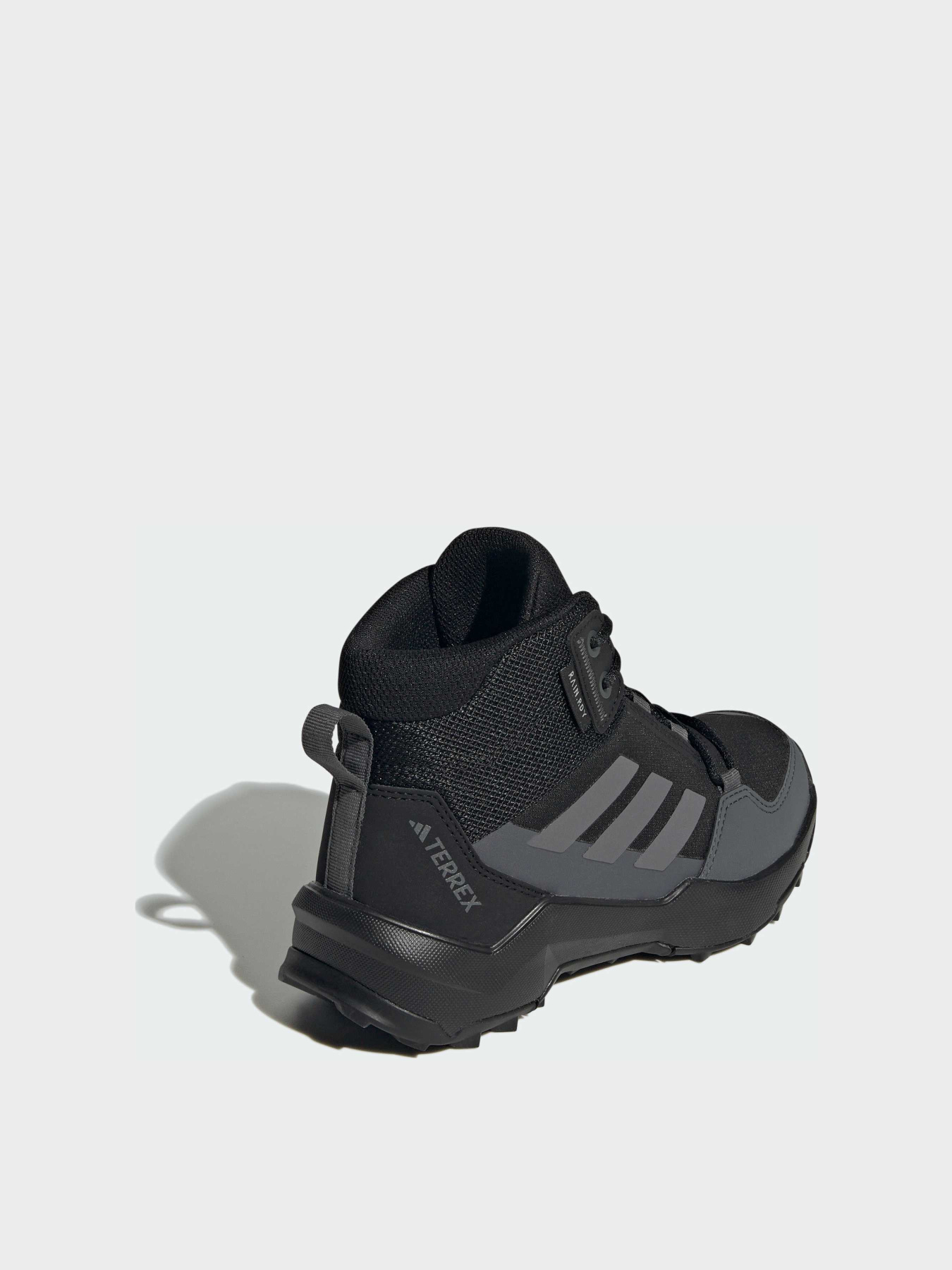 Ботинки для туризма | Outdoor Adidas Terrex модель IF6517 Фото