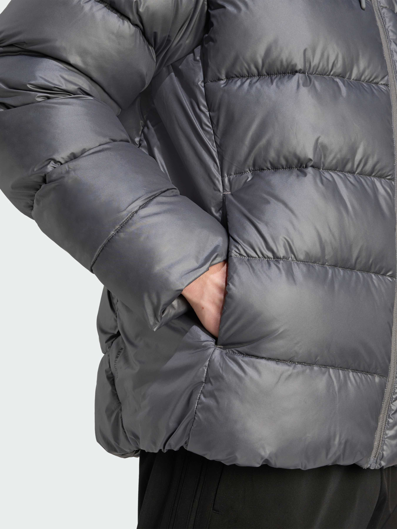 Зимняя куртка Adidas модель JM8399 Фото