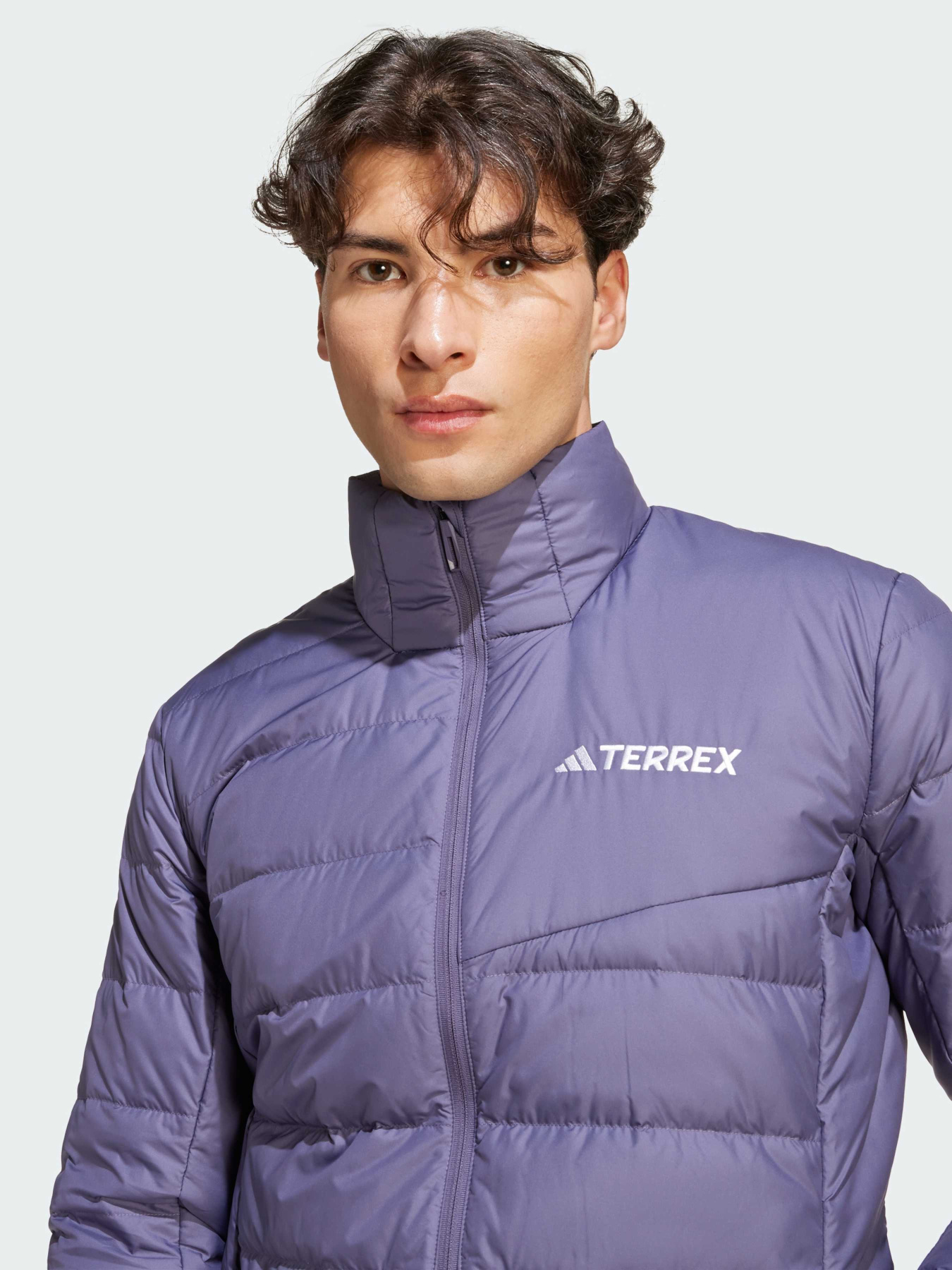 Демісезонна куртка Adidas модель JZ9965 Фото