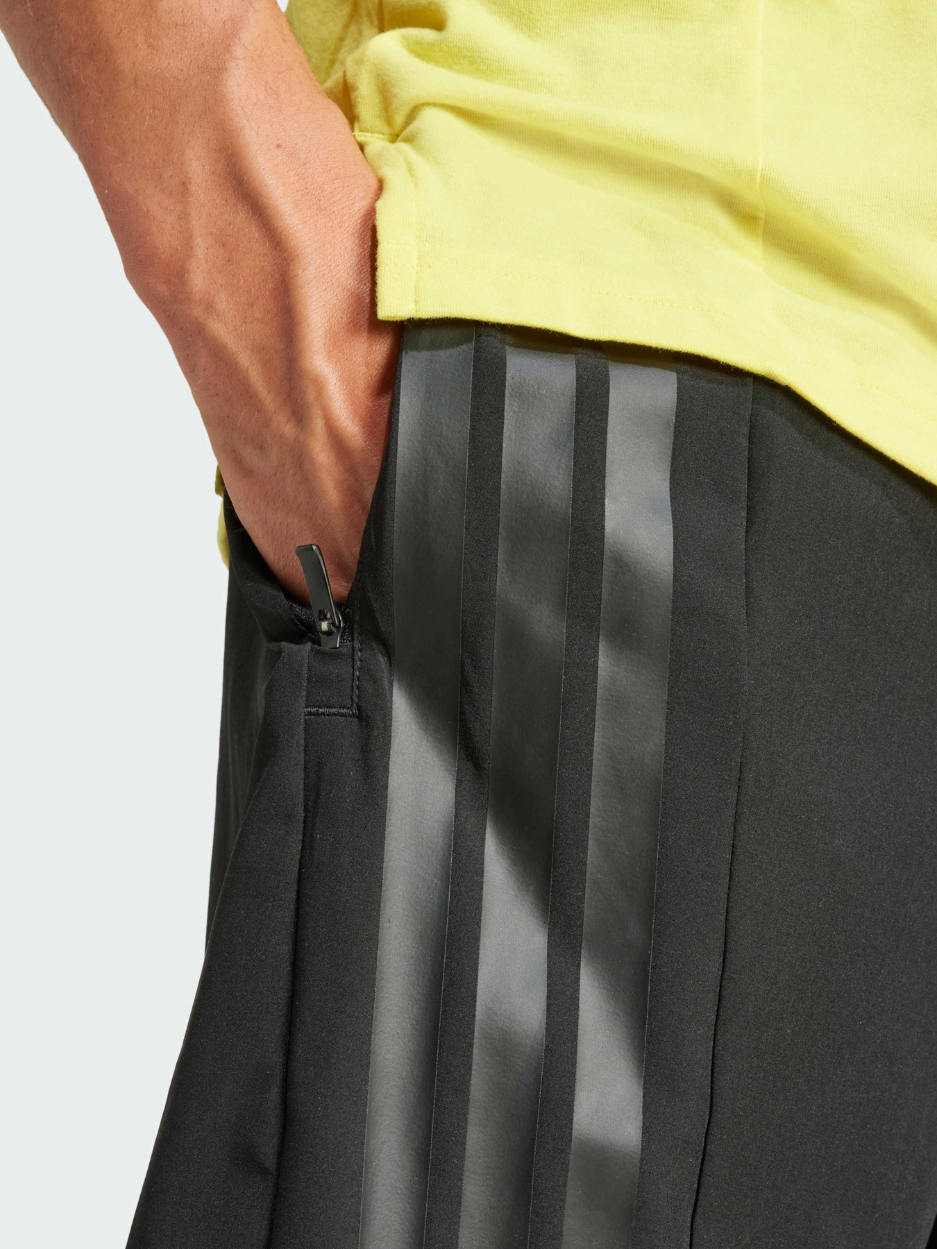 Шорты спортивные Adidas модель JE5682 Фото