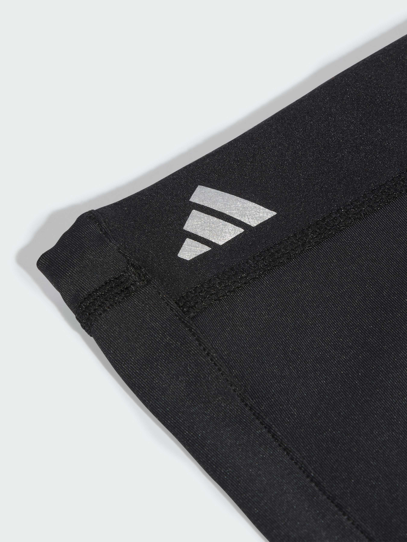 Баф Adidas Clima модель JV5739 Баф Adidas Clima модель JV5739 Фото