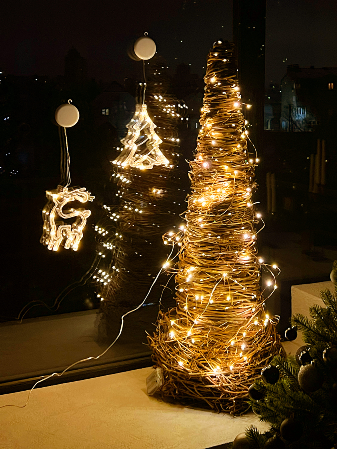 Игрушка светодиодная "Елка" на батарейках MBM MY HOME модель DH-NY-85 T Фото