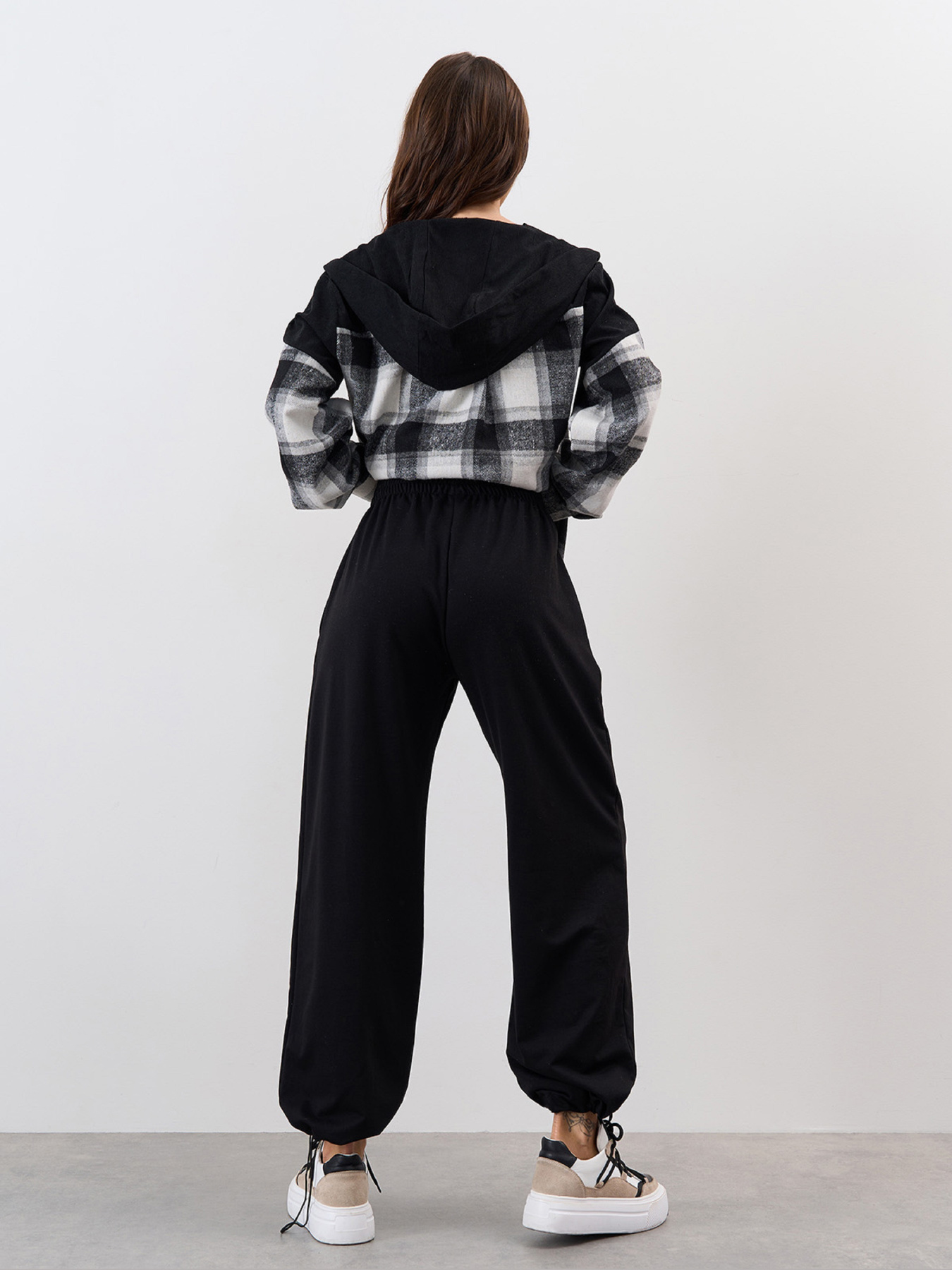 Штаны спортивные ISSA Plus модель 15340B_черный Фото