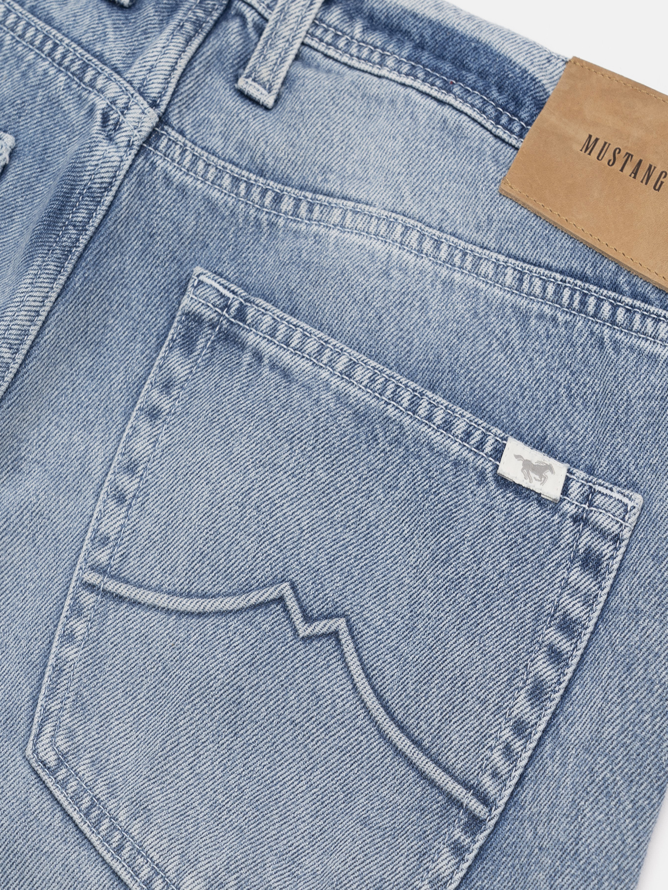 Прямые джинсы Mustang Jeans Denver Straight модель 1015522 Фото