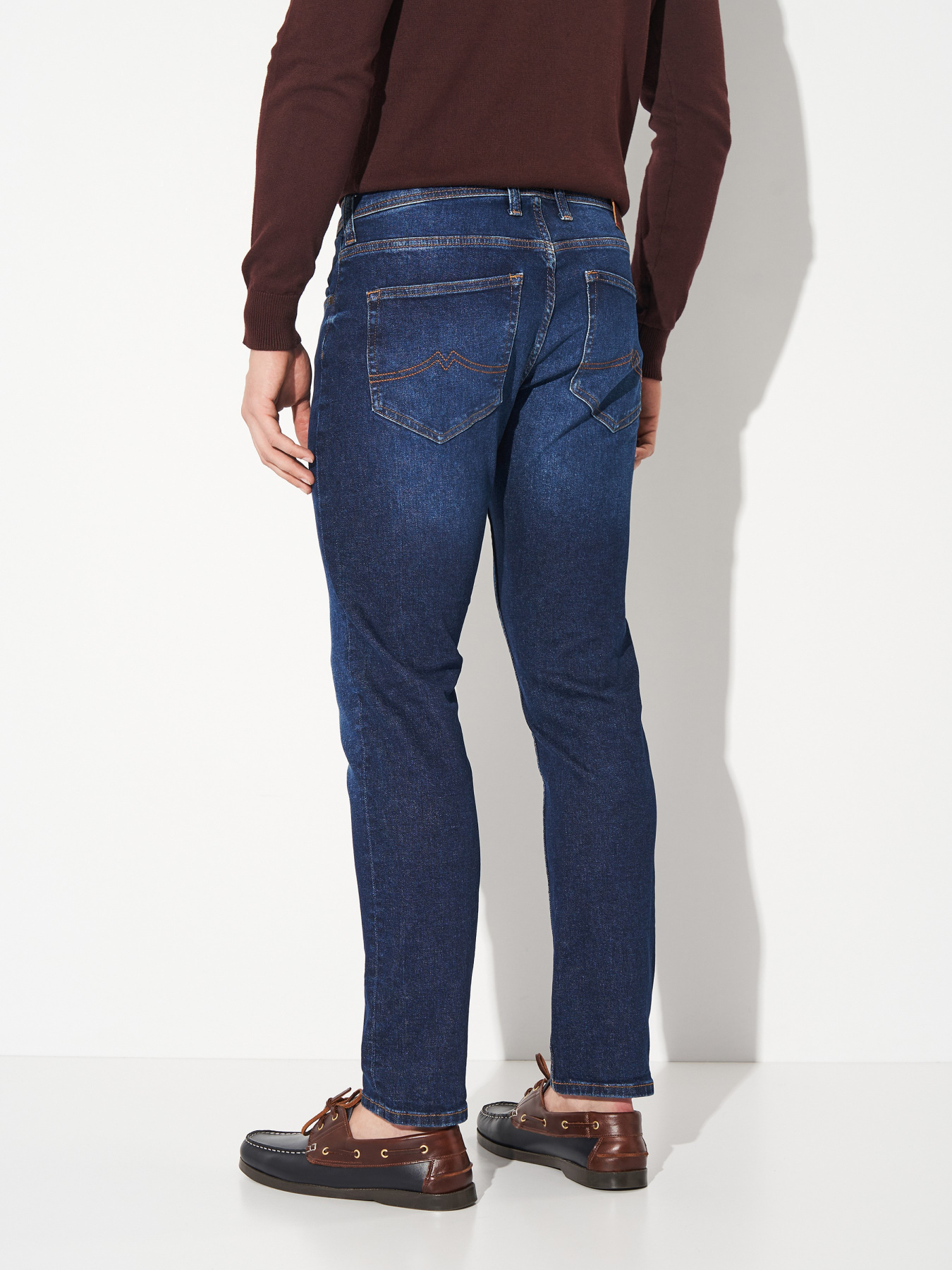 Зауженные джинсы Mustang Jeans Oregon Slim модель 1015865 Фото