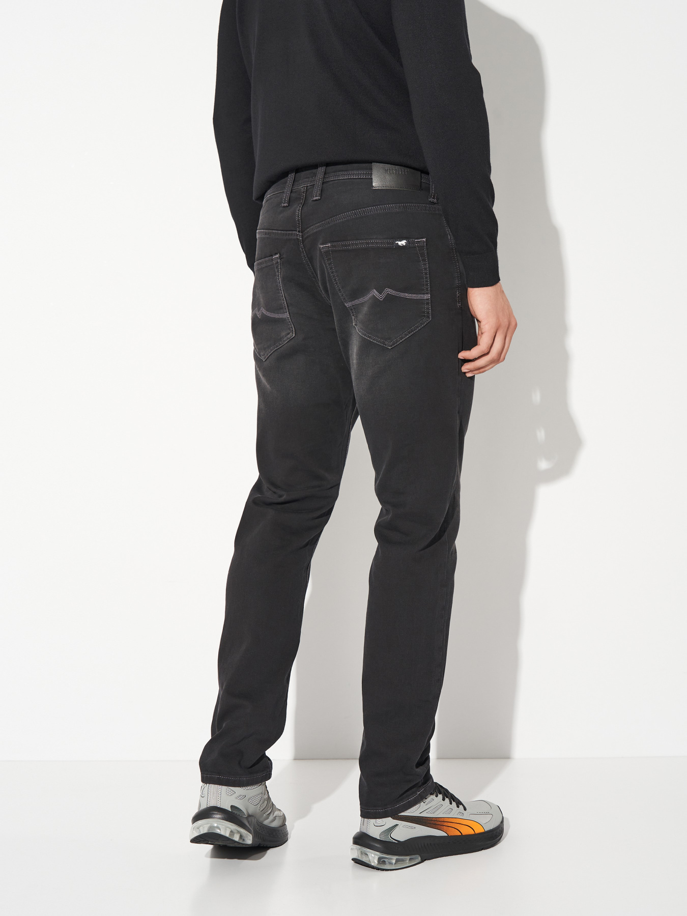 Зауженные джинсы Mustang Jeans Oregon Slim K модель 1015871 Фото