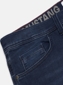 Зауженные джинсы Mustang Jeans Oregon Slim K модель 1015872 Фото