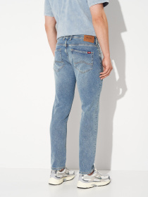 Зауженные джинсы Mustang Jeans Oregon Slim модель 1015965 Фото