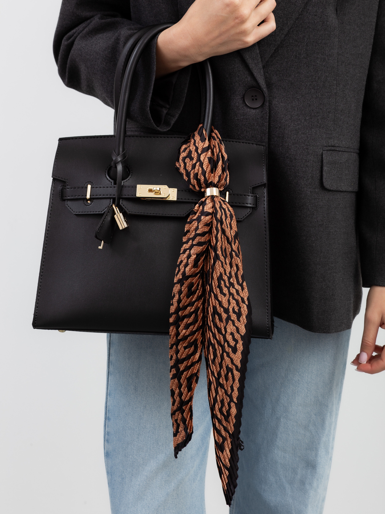 Платок Famo модель APL-238298_01 Фото