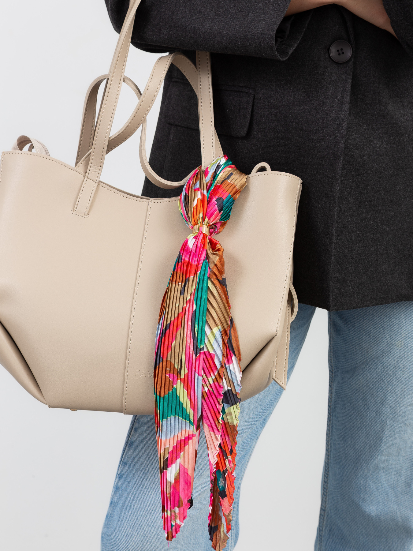 Платок Famo модель APL-238294_01 Фото