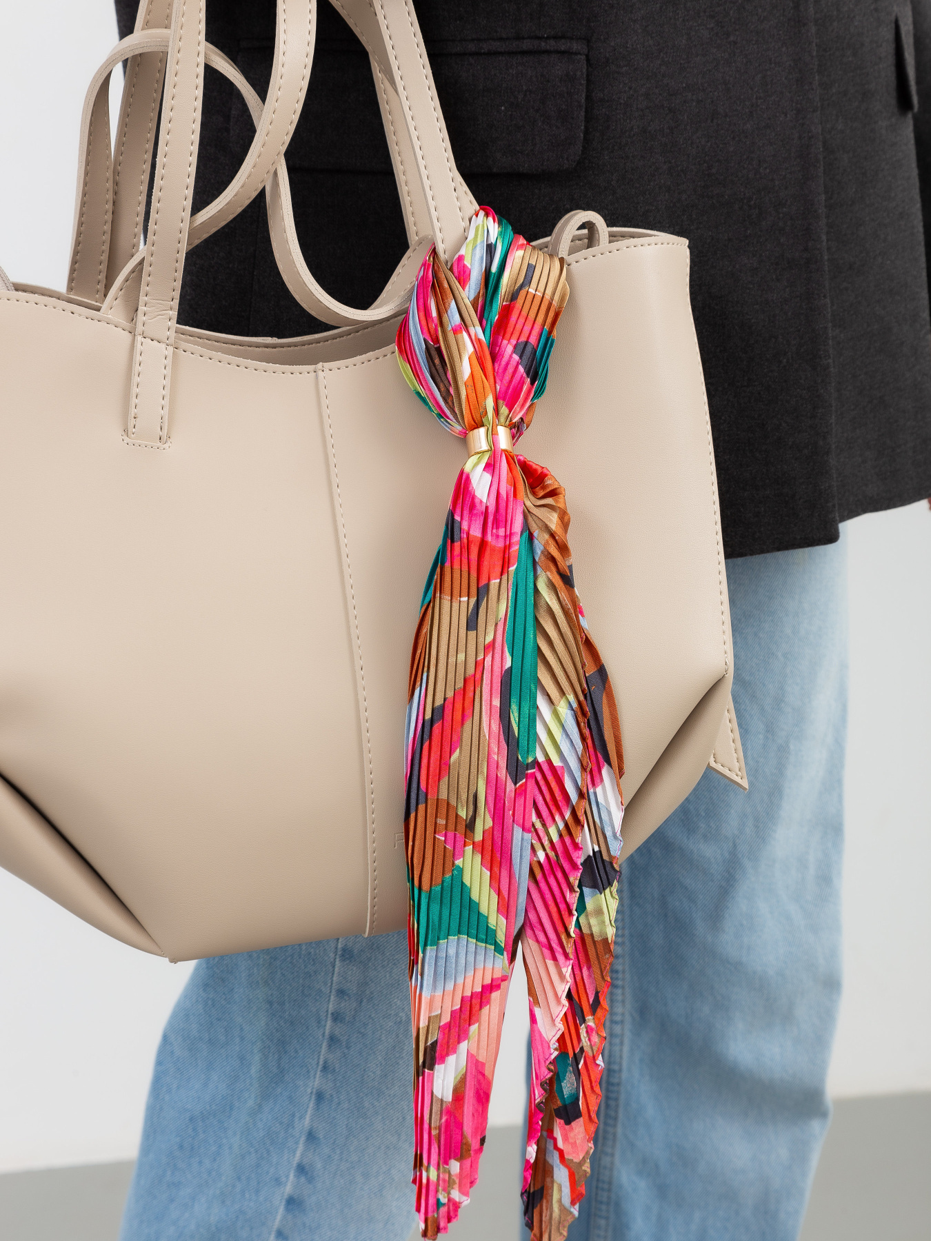 Платок Famo модель APL-238294_01 Фото