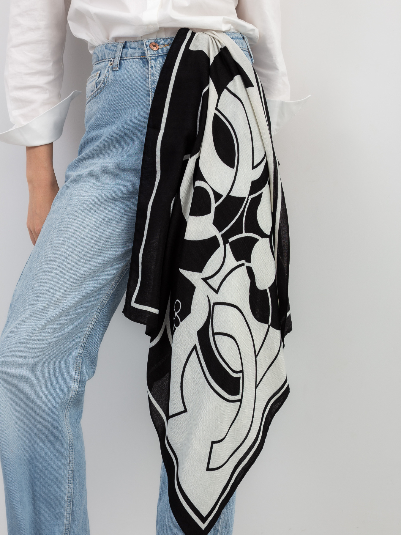 Платок Famo модель APL-8255_01 Фото